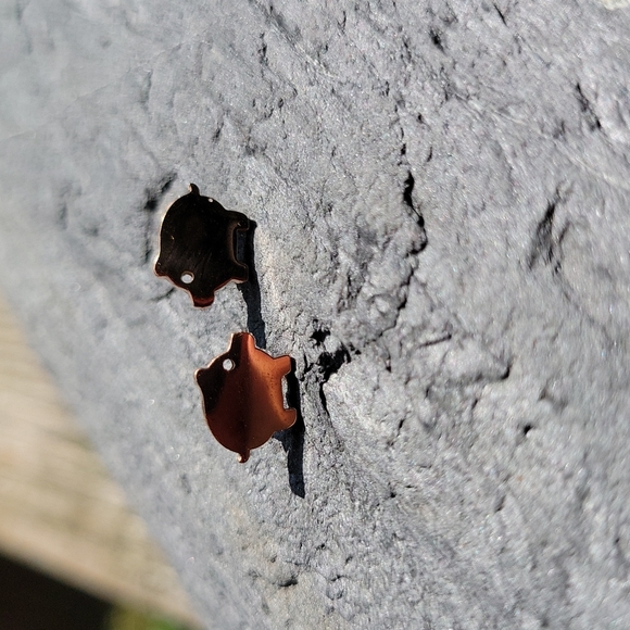 💥LAST PAIR💥Rose Gold Pig Stud Earrings, unisex - Picture 4 of 5